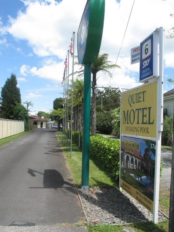 Captains Quarters Motor Inn Cambridge Bagian luar foto